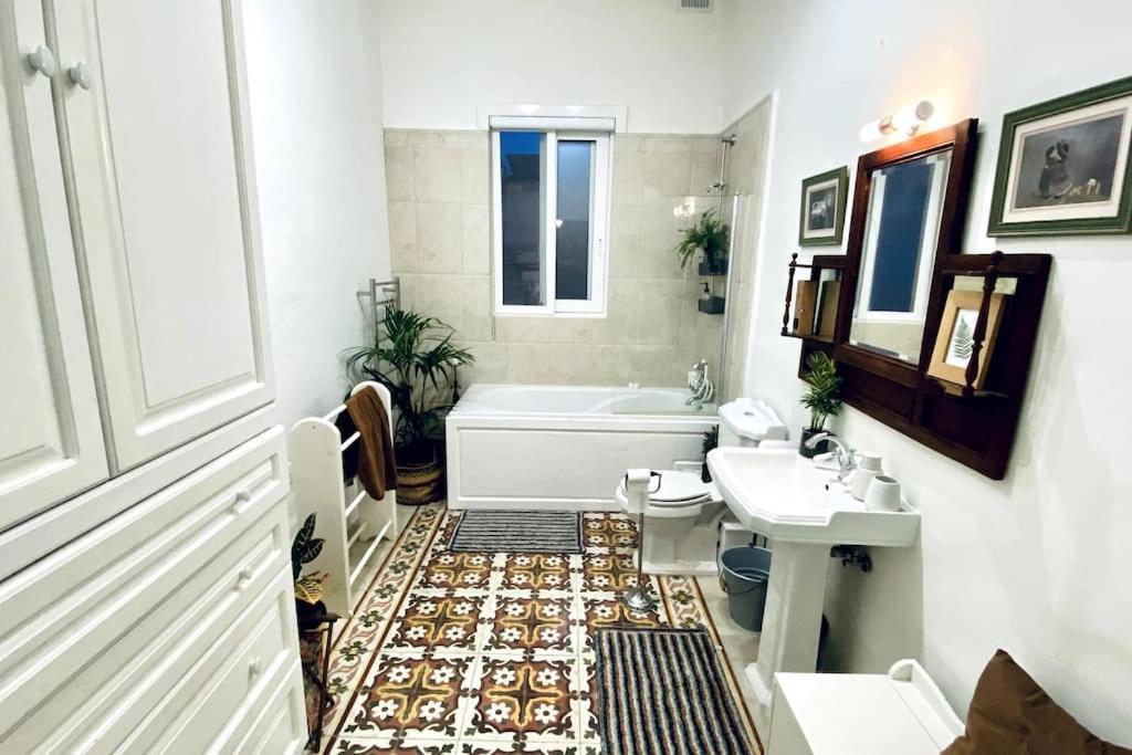 Free Breakfast, Pool, Spacious Aircon Hideaway Apartman Mosta Kültér fotó