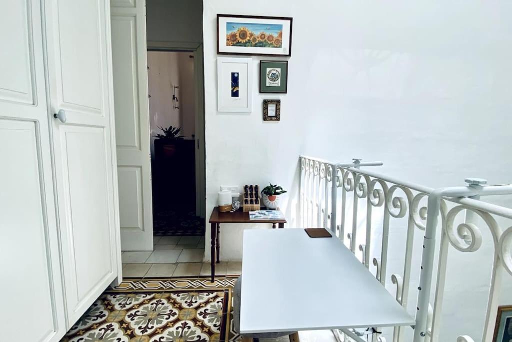 Free Breakfast, Pool, Spacious Aircon Hideaway Apartman Mosta Kültér fotó