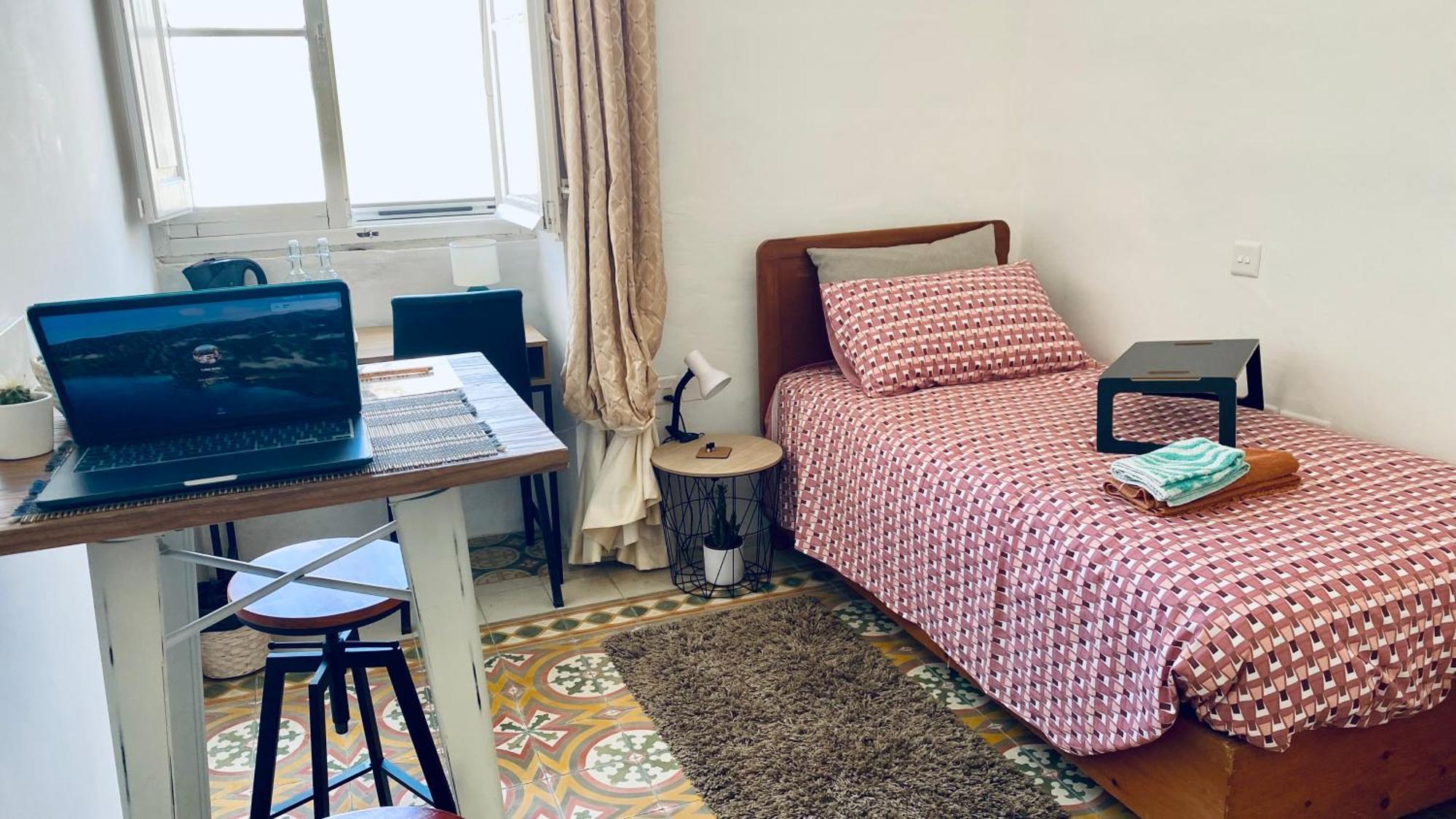 Free Breakfast, Pool, Spacious Aircon Hideaway Apartman Mosta Kültér fotó