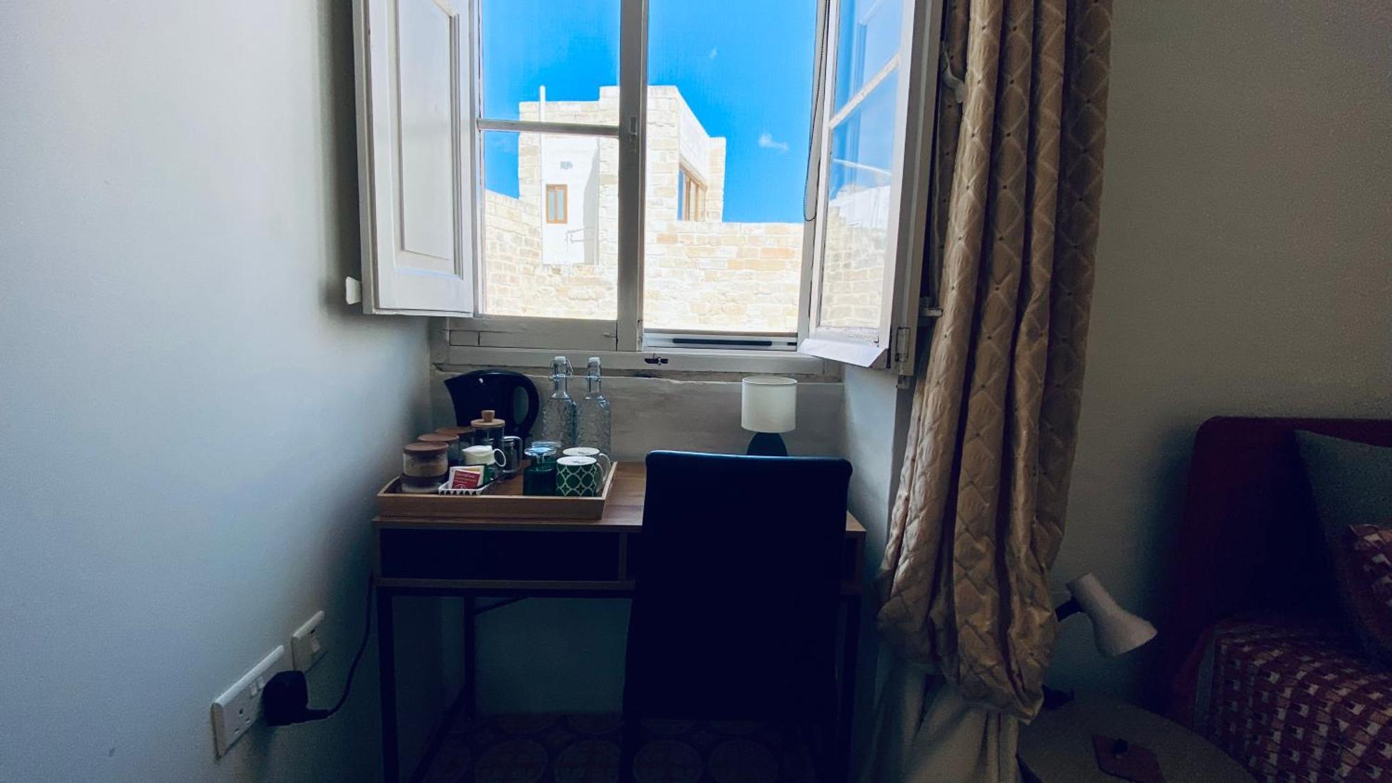 Free Breakfast, Pool, Spacious Aircon Hideaway Apartman Mosta Kültér fotó